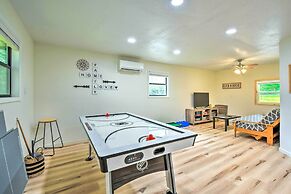 Grand Murphy Cabin w/ Fire Pit & Game Room!