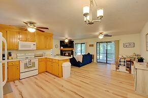 Grand Murphy Cabin w/ Fire Pit & Game Room!