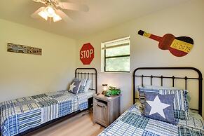 Grand Murphy Cabin w/ Fire Pit & Game Room!