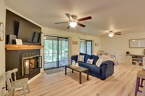 Grand Murphy Cabin w/ Fire Pit & Game Room!