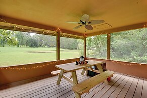 Grand Murphy Cabin w/ Fire Pit & Game Room!