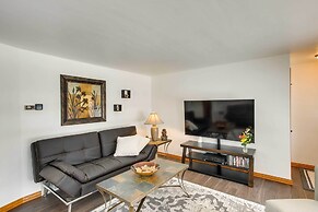 Walk to Lambeau Field: Green Bay Retreat