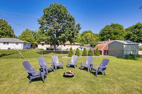 Walk to Lambeau Field: Green Bay Retreat