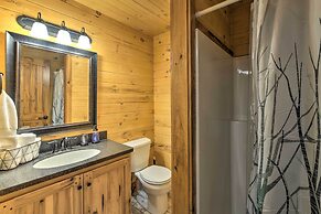 Family-friendly Warsaw Cabin w/ Deck & Fireplace!
