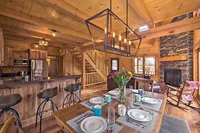 Family-friendly Warsaw Cabin w/ Deck & Fireplace!