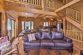 Family-friendly Warsaw Cabin w/ Deck & Fireplace!