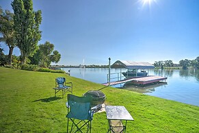 Lake House w/ Hot Tub - 1 Mi to Surf 'n Slide