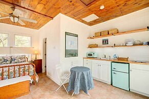 Pet-friendly Garden Studio in Woodland Heights!