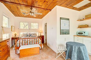 Pet-friendly Garden Studio in Woodland Heights!