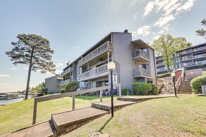 Hot Springs Lakefront Condo w/ Marina Access!