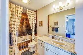 Hot Springs Lakefront Condo w/ Marina Access!