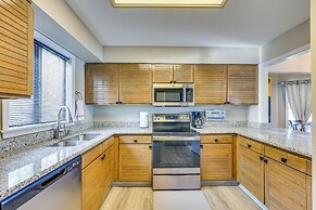 Hot Springs Lakefront Condo w/ Marina Access!