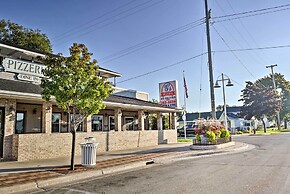 East Tawas Apartment Near Lake Huron & Downtown!