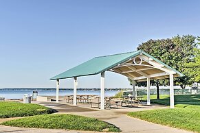 East Tawas Apartment Near Lake Huron & Downtown!