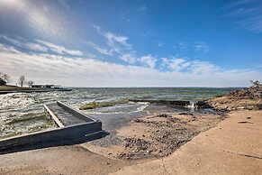 Lakefront Livingston Home w/ Grill & Views!