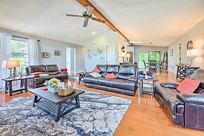 Family-friendly Brookville Home w/ Hot Tub!