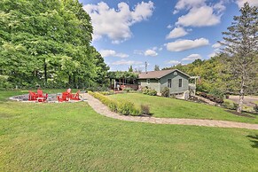 Family-friendly Brookville Home w/ Hot Tub!