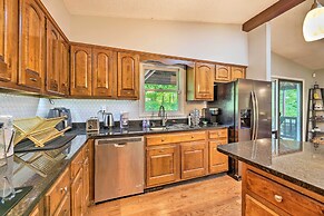 Family-friendly Brookville Home w/ Hot Tub!
