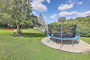 Family-friendly Brookville Home w/ Hot Tub!