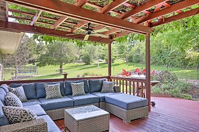 Family-friendly Brookville Home w/ Hot Tub!