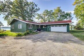 Lakefront Walker Home w/ Boat Dock & Lift!