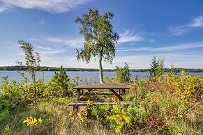 Lakefront Walker Home w/ Boat Dock & Lift!