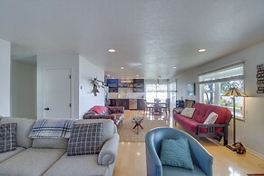 Lakefront Walker Home w/ Boat Dock & Lift!