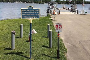 Historic Bemus Point Studio w/ Porch: Walk to Lake