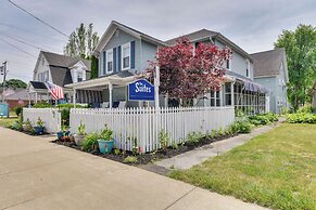 Historic Bemus Point Studio w/ Porch: Walk to Lake