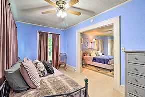 1920s Corsicana Home - Spacious Group Getaway!