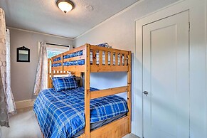 1920s Corsicana Home - Spacious Group Getaway!
