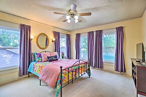 1920s Corsicana Home - Spacious Group Getaway!