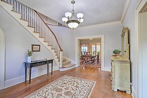 1920s Corsicana Home - Spacious Group Getaway!