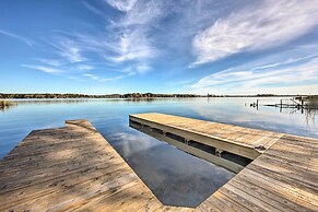 Lakefront Daingerfield Retreat w/ Shared Dock!
