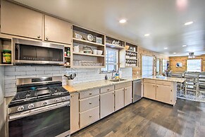 Lakefront Daingerfield Retreat w/ Shared Dock!