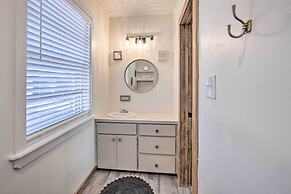 Lakefront Daingerfield Retreat w/ Shared Dock!
