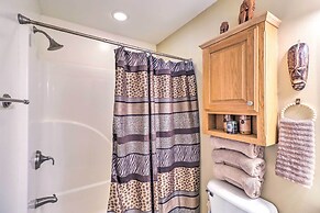 Higden Home w/ Furnished Porch, Spacious Yard