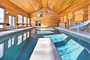Lodge w/ Indoor Pool, Along Devil's Lake Park