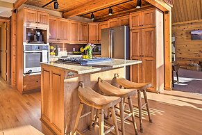 Lodge w/ Indoor Pool, Along Devil's Lake Park