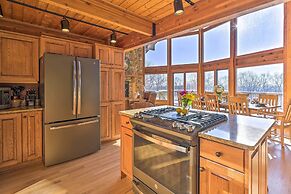 Lodge w/ Indoor Pool, Along Devil's Lake Park