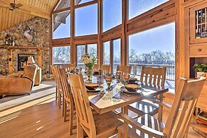 Lodge w/ Indoor Pool, Along Devil's Lake Park