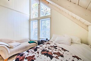 Gilford Cabin - 2 Mi to Gunstock Mountain Resort!