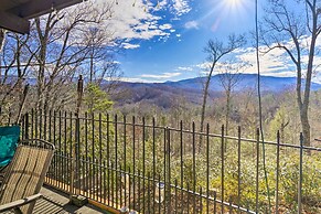 Gatlinburg Mountain-view Cabin: 5 Mi to Downtown