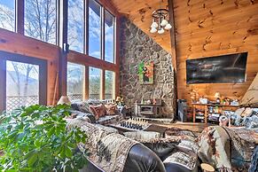 Gatlinburg Mountain-view Cabin: 5 Mi to Downtown