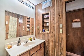 Gatlinburg Mountain-view Cabin: 5 Mi to Downtown