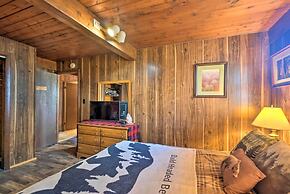 Gatlinburg Mountain-view Cabin: 5 Mi to Downtown