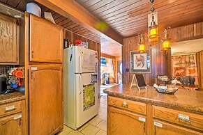 Gatlinburg Mountain-view Cabin: 5 Mi to Downtown