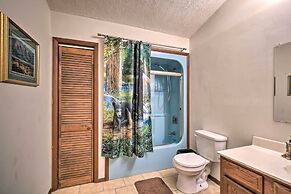 Gatlinburg Mountain-view Cabin: 5 Mi to Downtown