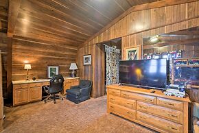 Gatlinburg Mountain-view Cabin: 5 Mi to Downtown