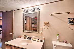 Gatlinburg Mountain-view Cabin: 5 Mi to Downtown